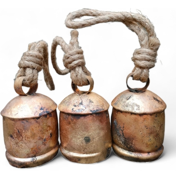 New Christmas Rustic Brass Hanging Bells Handmade Metal 3 Piece Holiday Decor - Picture 5 of 7